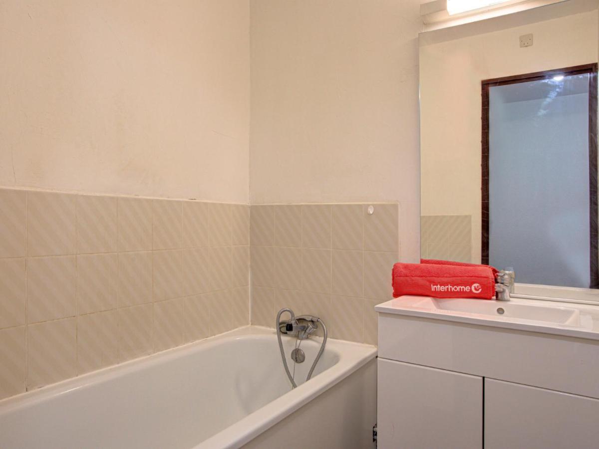 Apartment Les Capitelles By Interhome